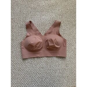 Evelyn Bobbie Pink Defy Bra. Medium Wirelsss Seamless